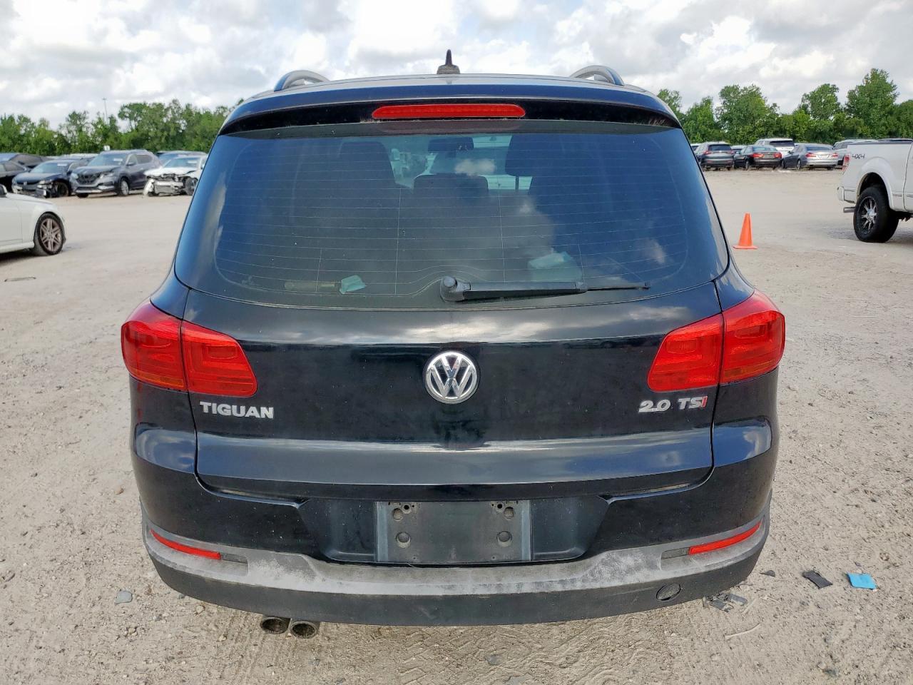 2015 Volkswagen Tiguan S - Фото 6