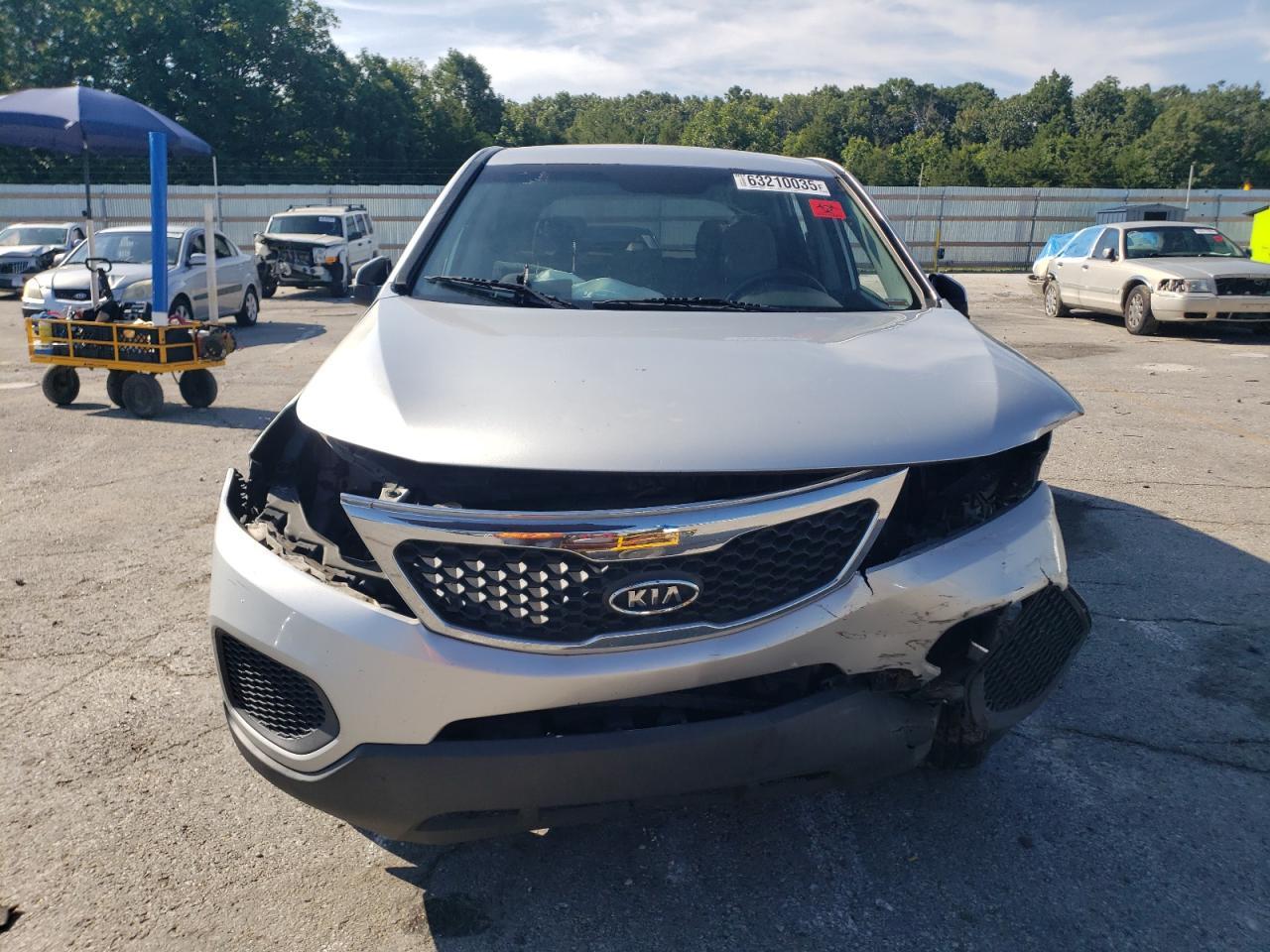 2011 Kia Sorento Base - Фото 5