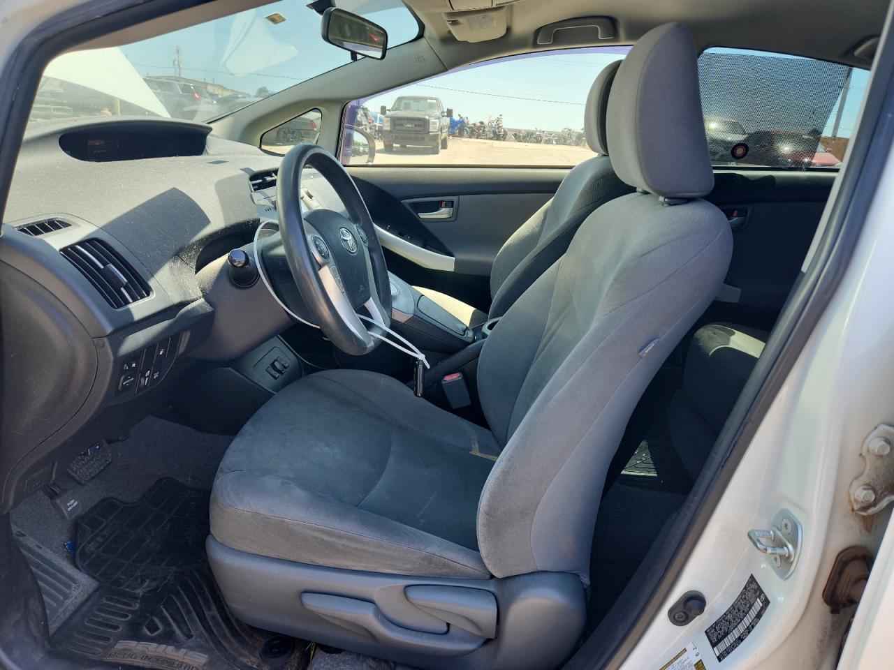 2015 Toyota Prius Plug-In - Фото 7