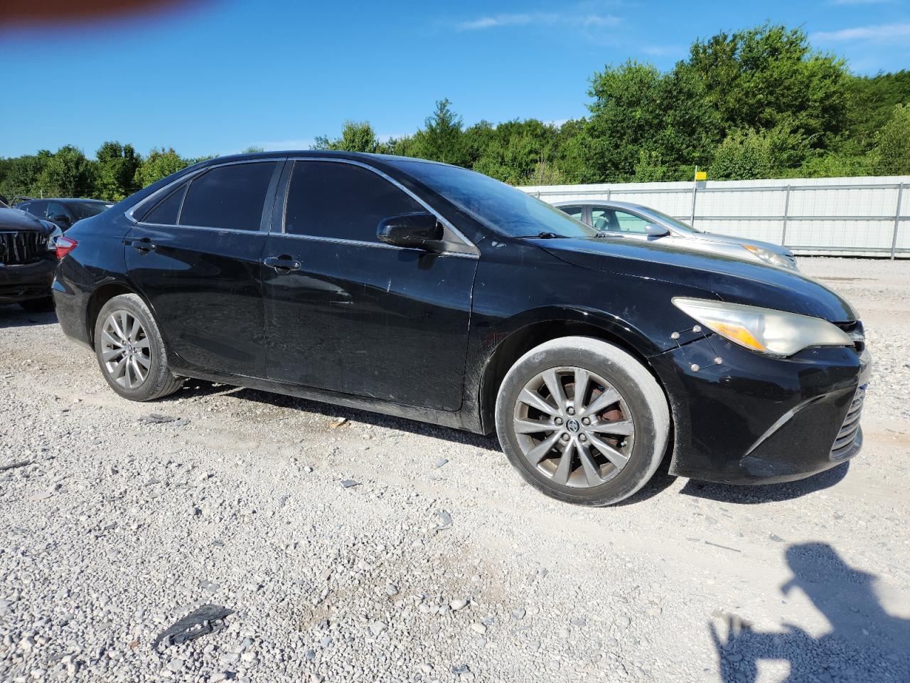 2015 Toyota Camry Le - Image 4