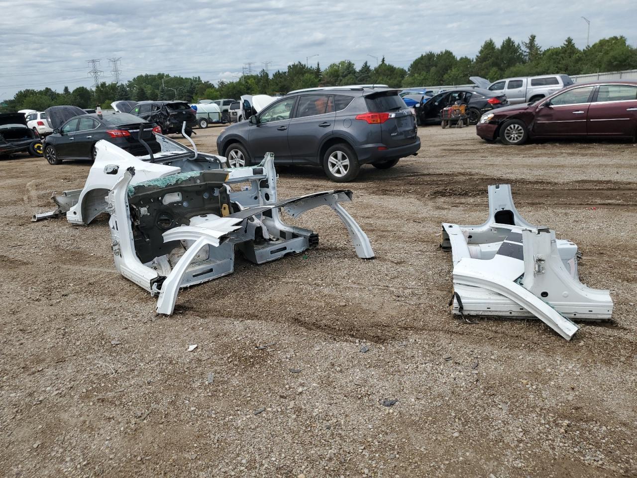 2016 Dodge Charger R - Image 2