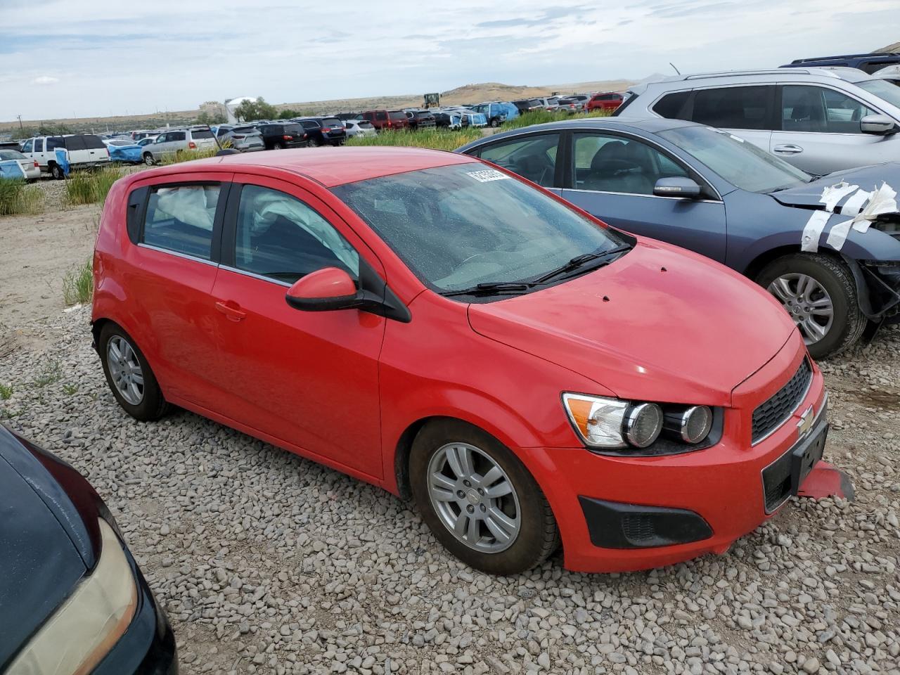 2016 Chevrolet Sonic Lt - Фото 4