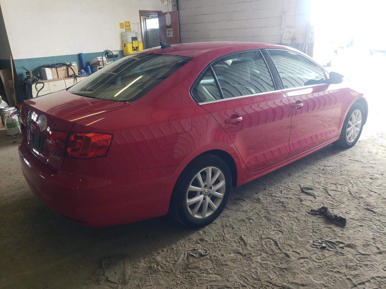 2013 Volkswagen Jetta Se - Image 3