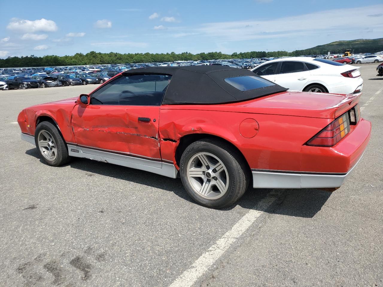 1988 Chevrolet Camaro - Фото 2