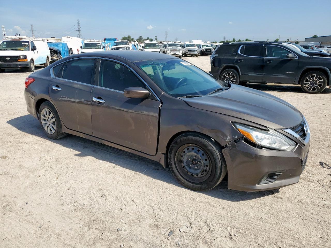 2016 Nissan Altima 2.5 - Image 4