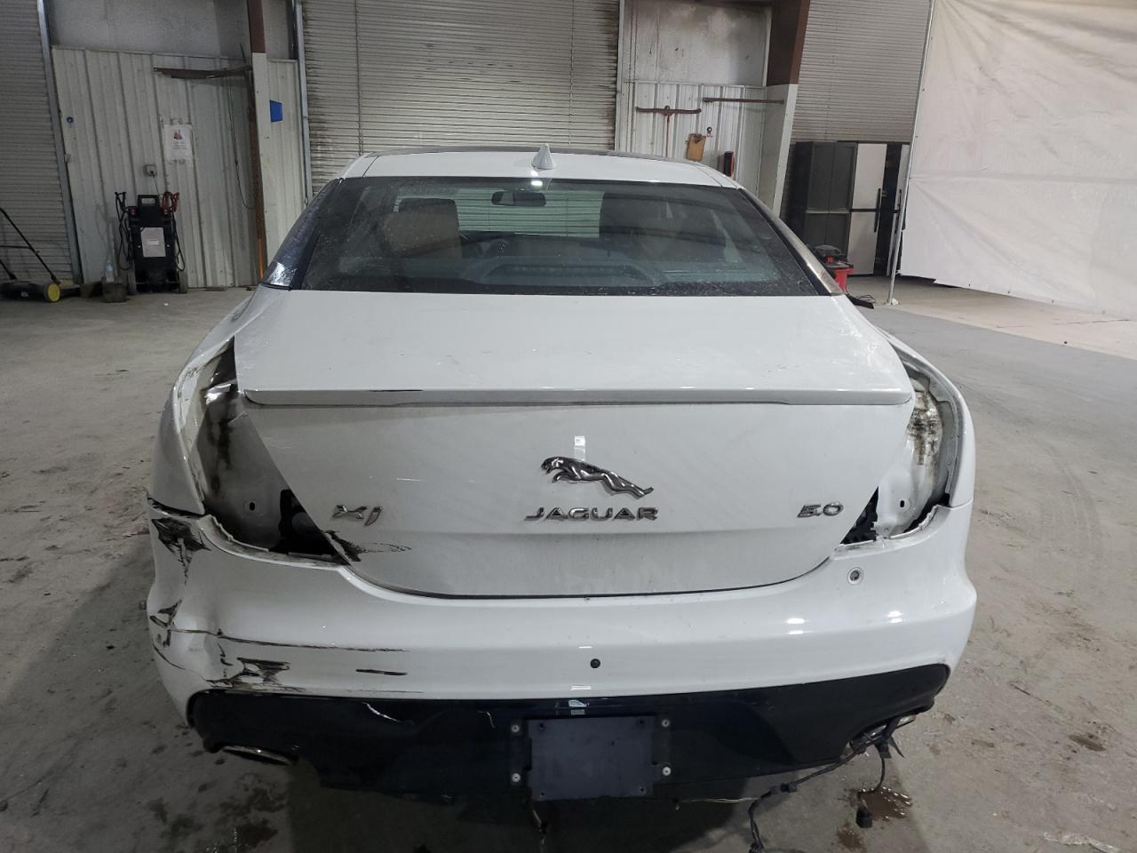 2016 Jaguar Xj Supercharged - Image 6