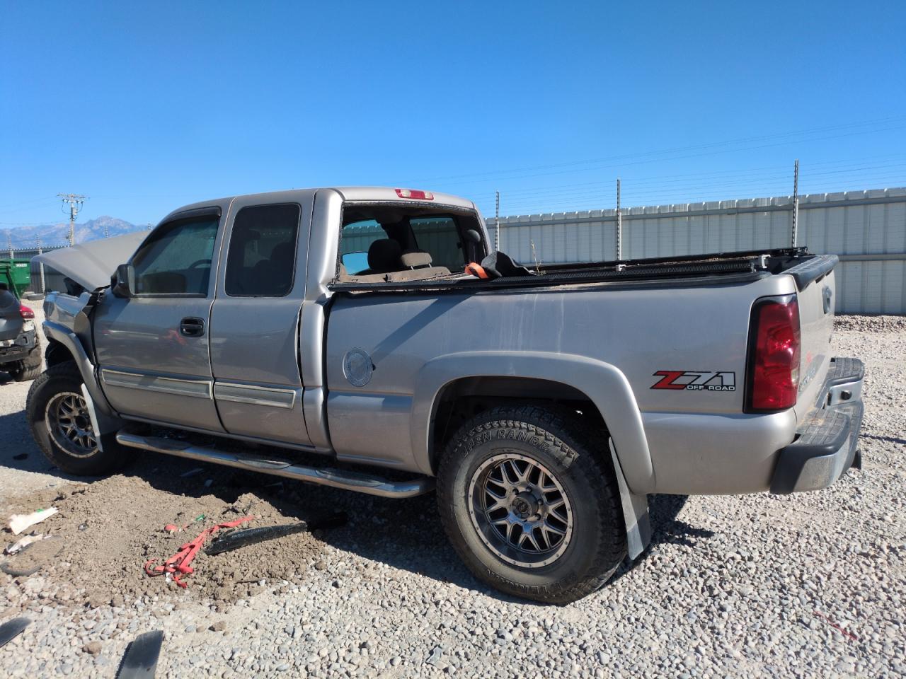 2005 Chevrolet Silverado K1500 - Image 3