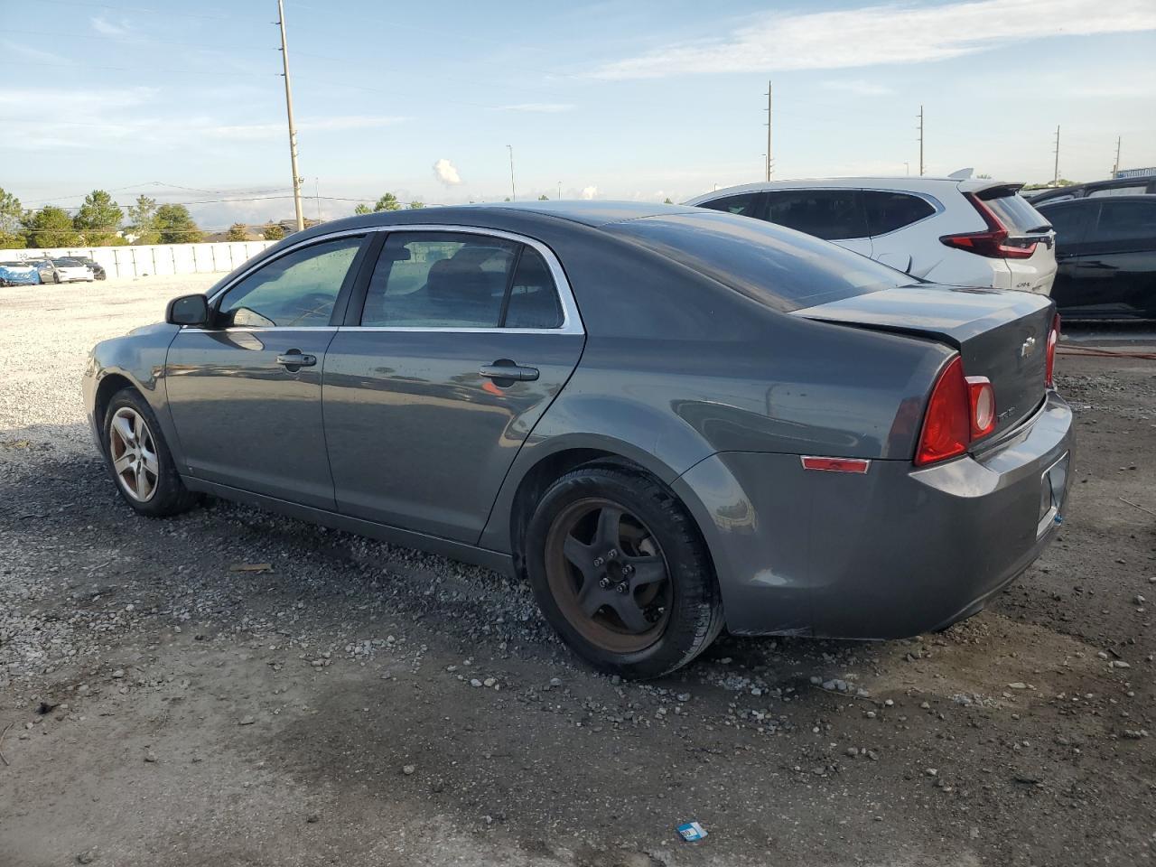 2009 Chevrolet Malibu Ls - Image 2