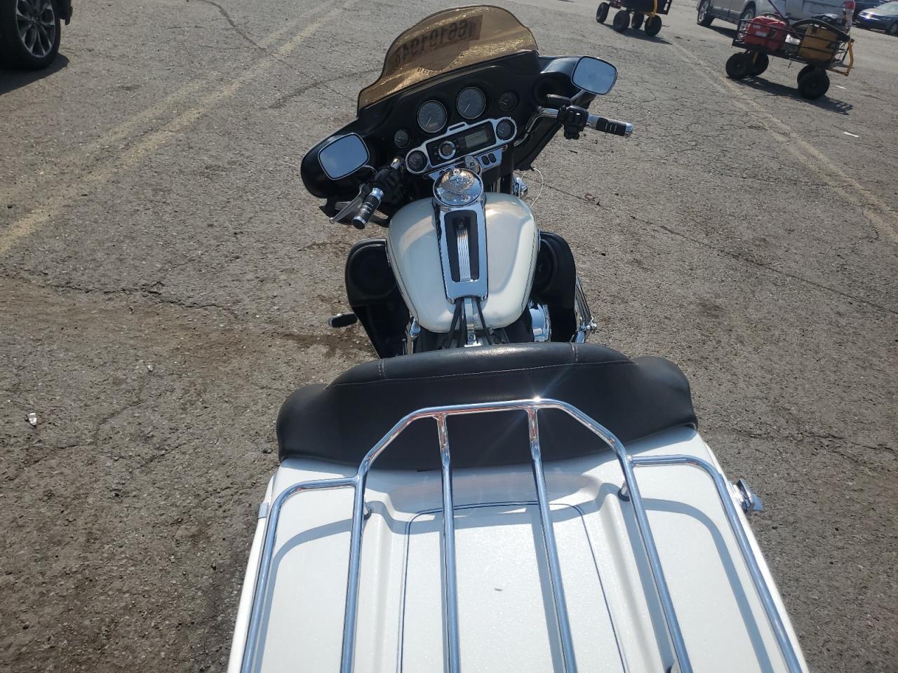 2012 Harley-Davidson Flhtcu Ultra Classic Electra Glide - Image 6