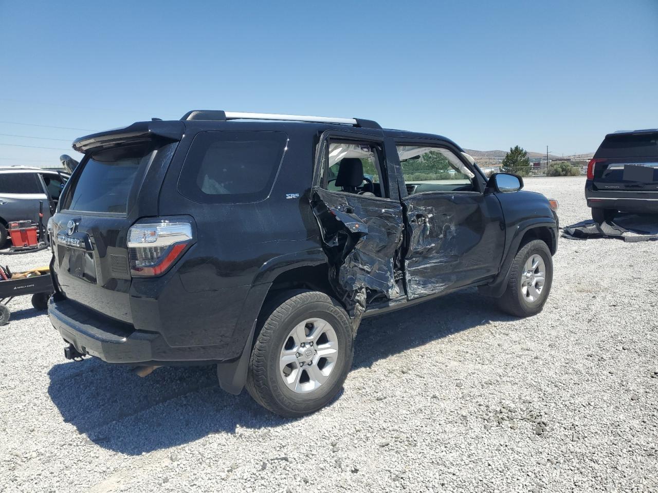 2020 Toyota 4Runner Sr5/Sr5 Premium - Image 3