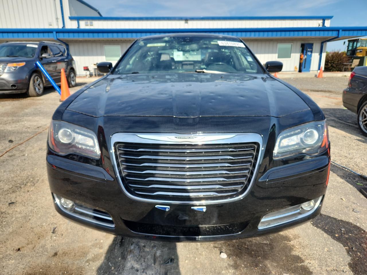 2014 Chrysler 300 S - Image 5