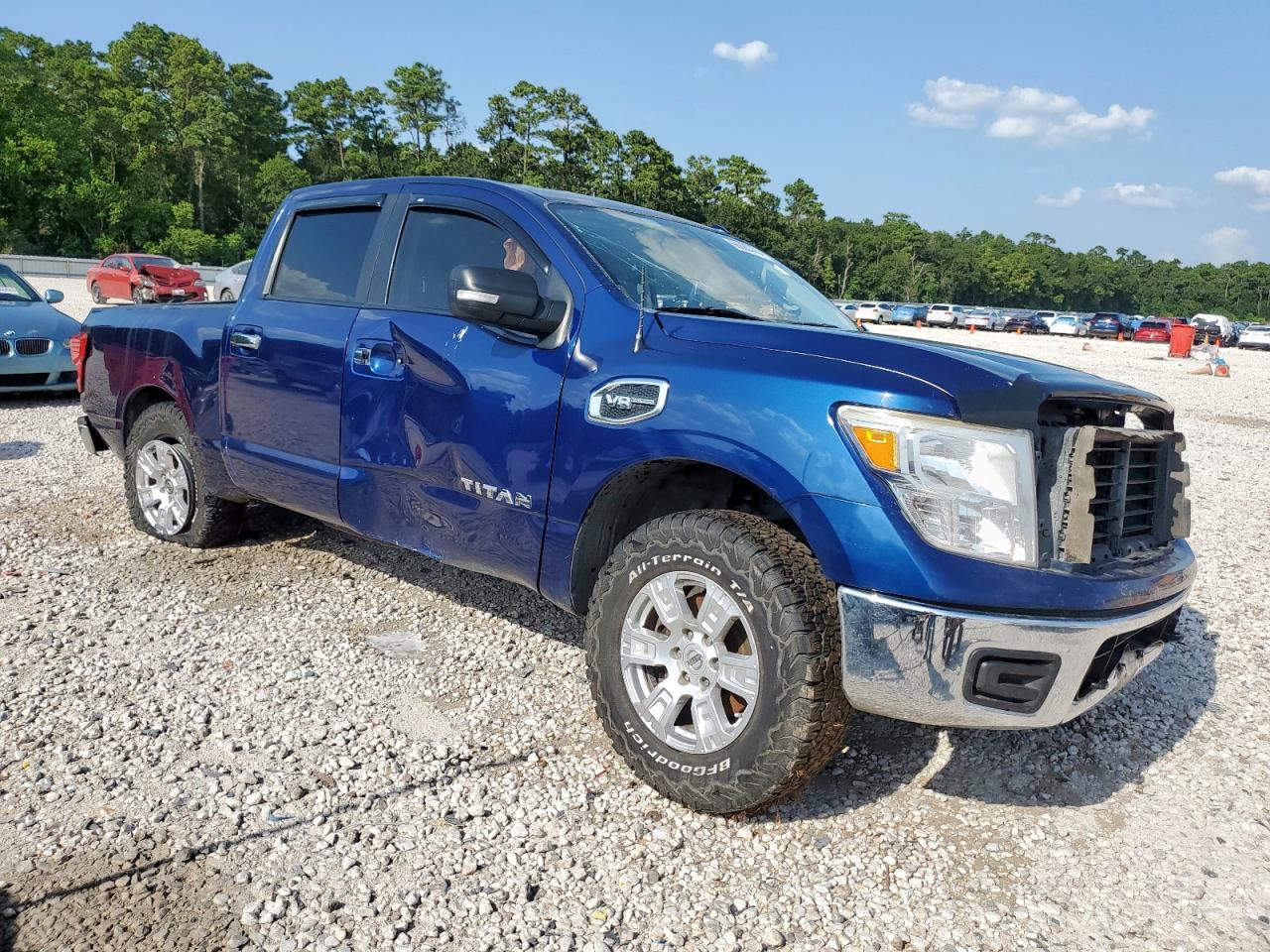2017 Nissan Titan Sv - Image 4