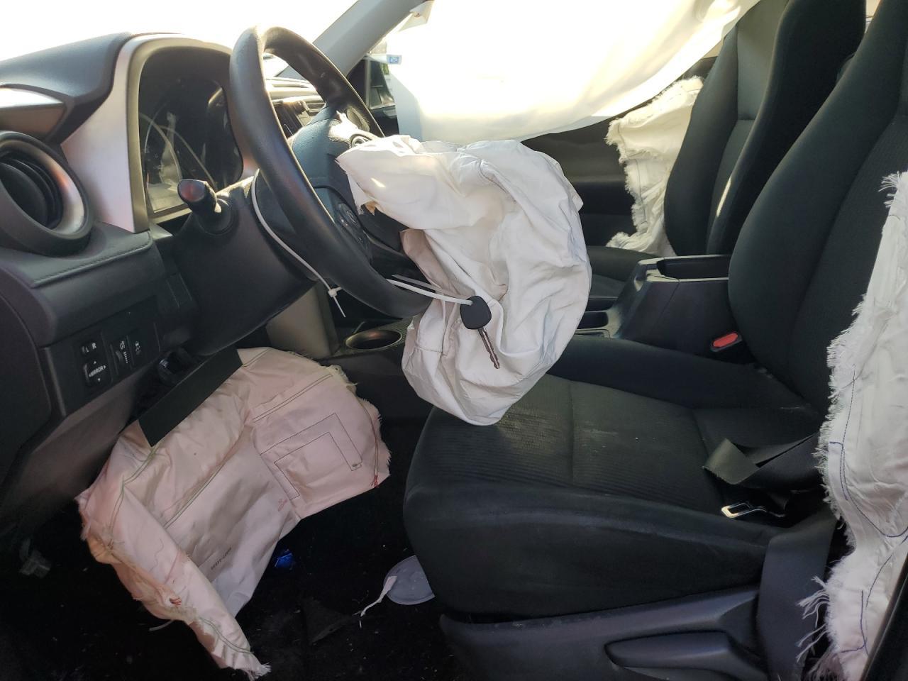 2015 Toyota Rav4 Le - Image 7