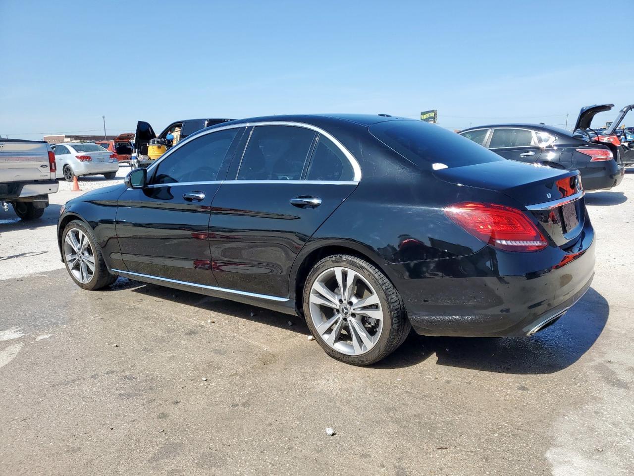 2019 Mercedes-Benz C 300 - Фото 2