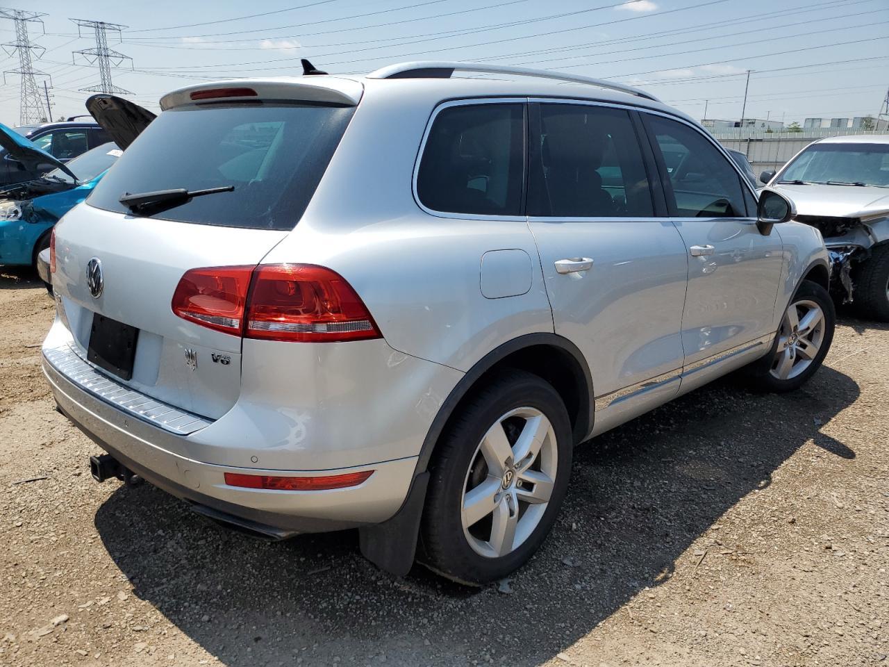 2012 Volkswagen Touareg V6 - Фото 3