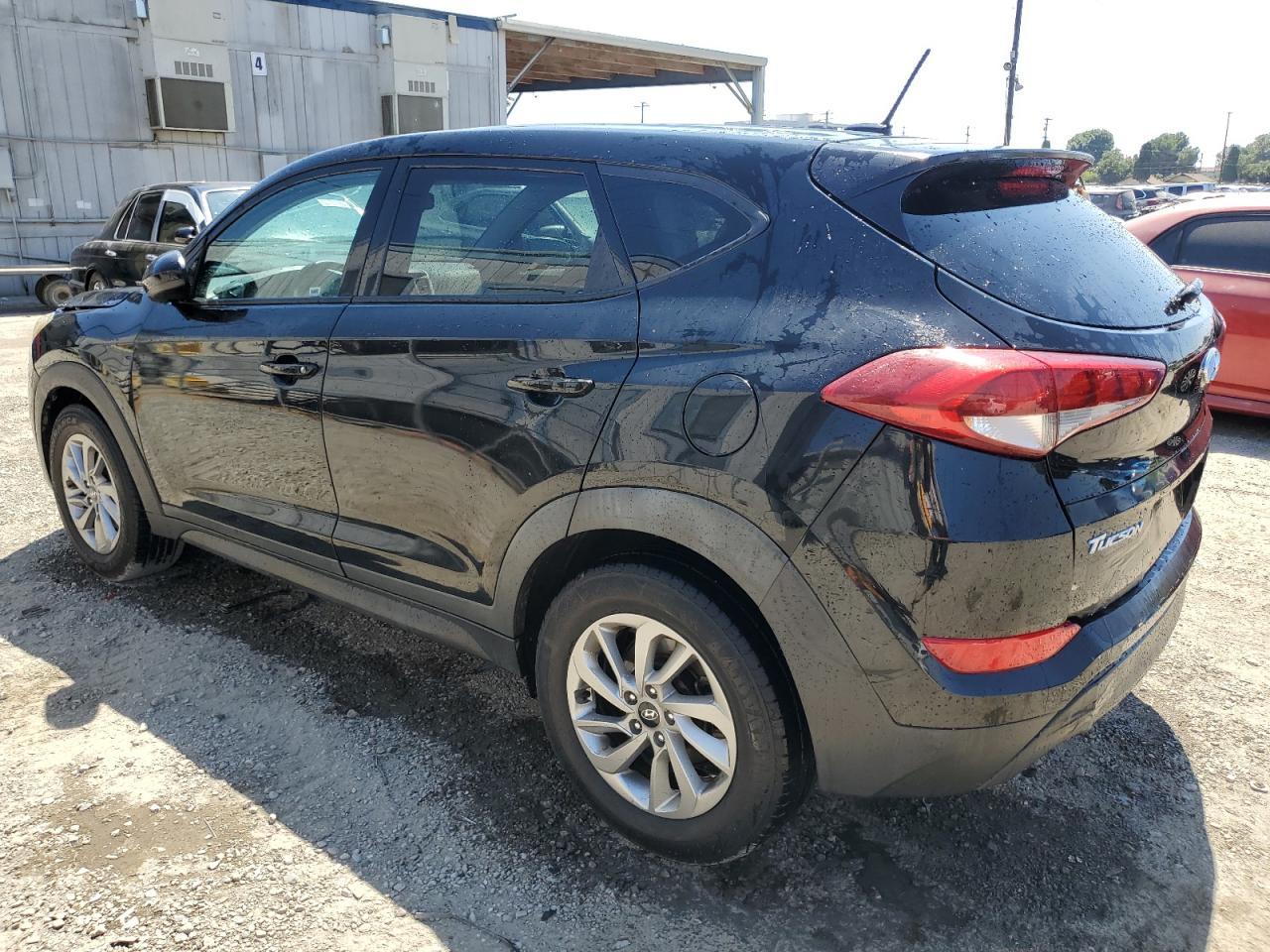 2017 Hyundai Tucson Se - Image 2