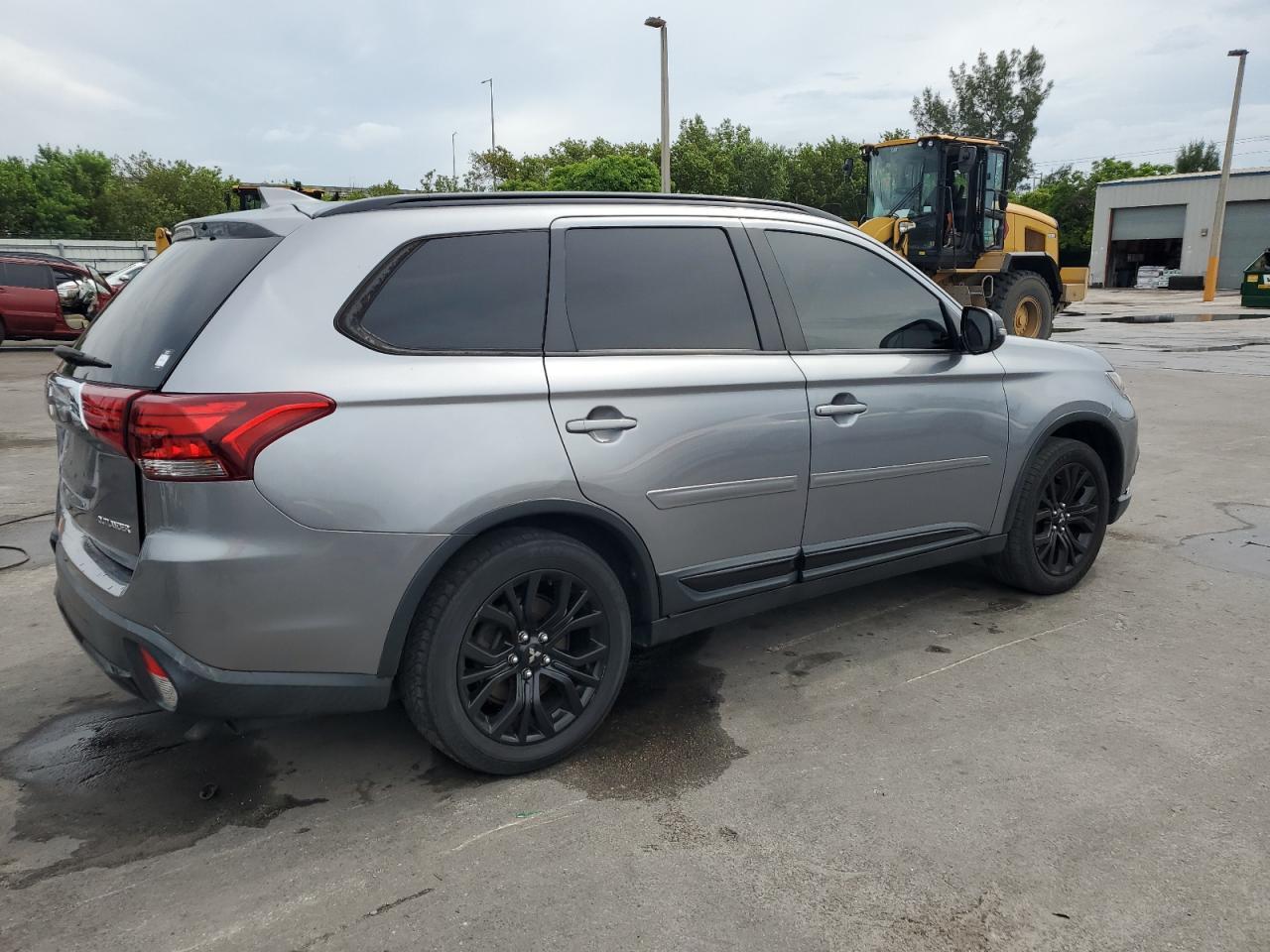 2018 Mitsubishi Outlander Se - Image 3