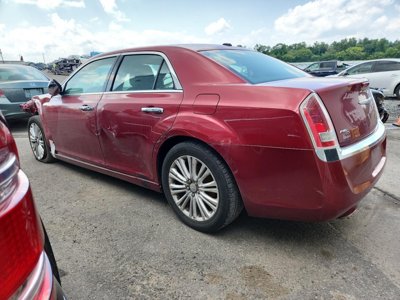 2012 Chrysler 300 Limited - Фото 2