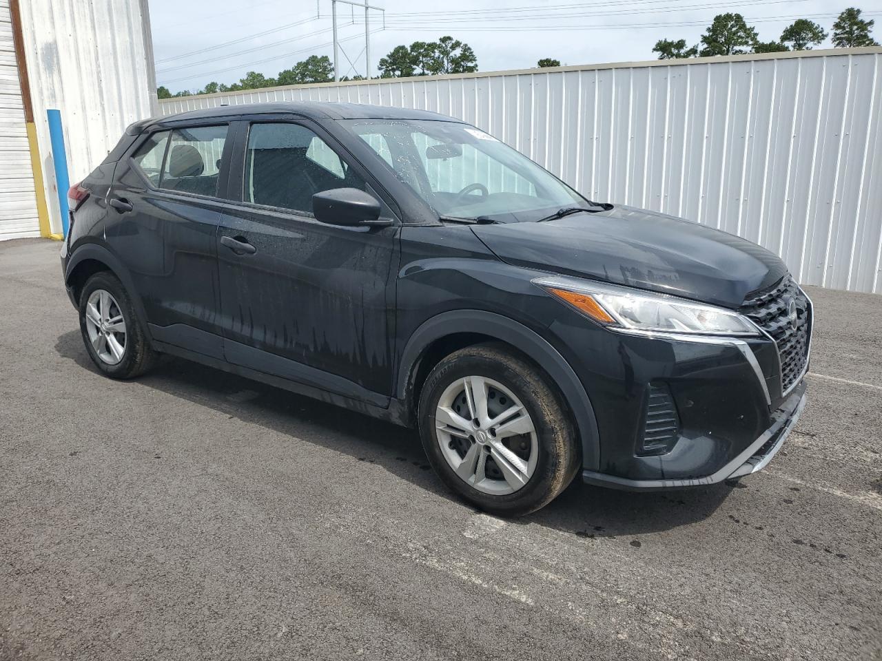 2023 Nissan Kicks S - Image 4