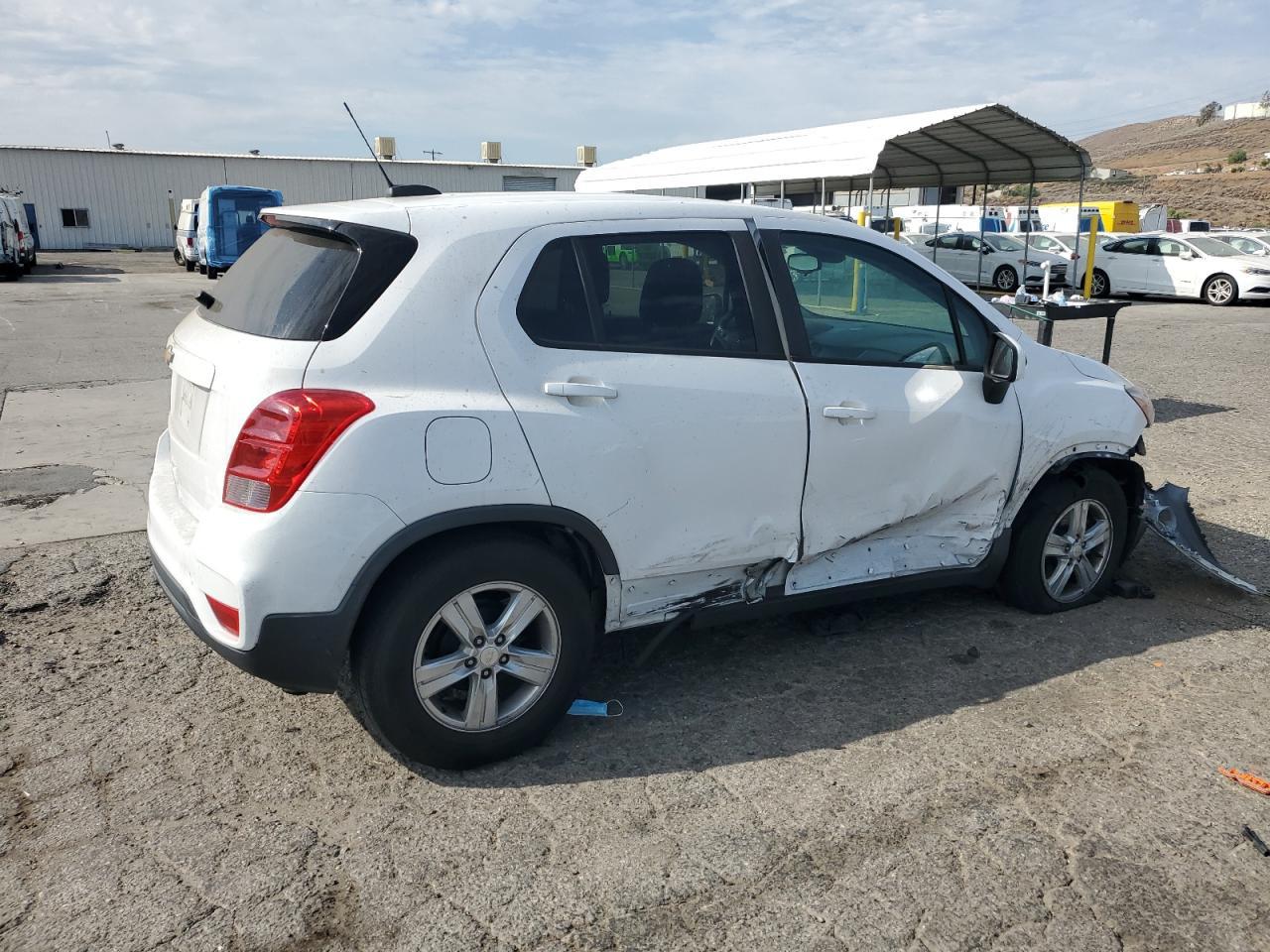2020 Chev Trax - Image 3