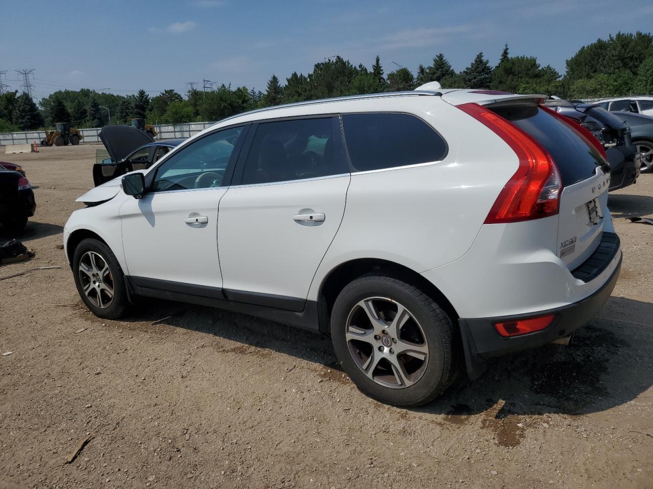 2011 Volvo Xc60 T6 - Image 2