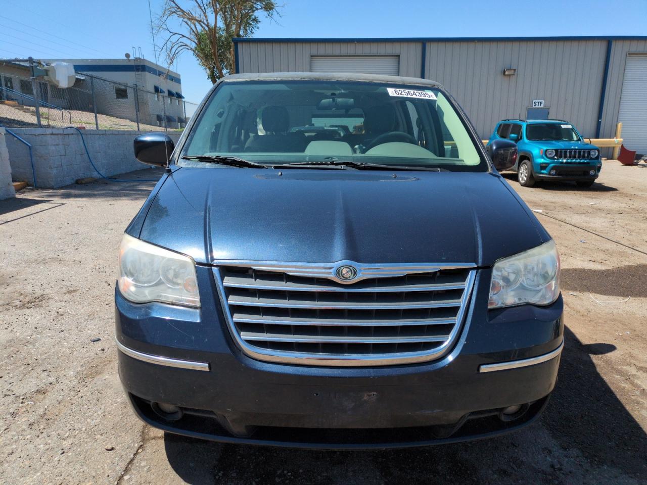 2009 Chrysler Town & Country Touring - Фото 5