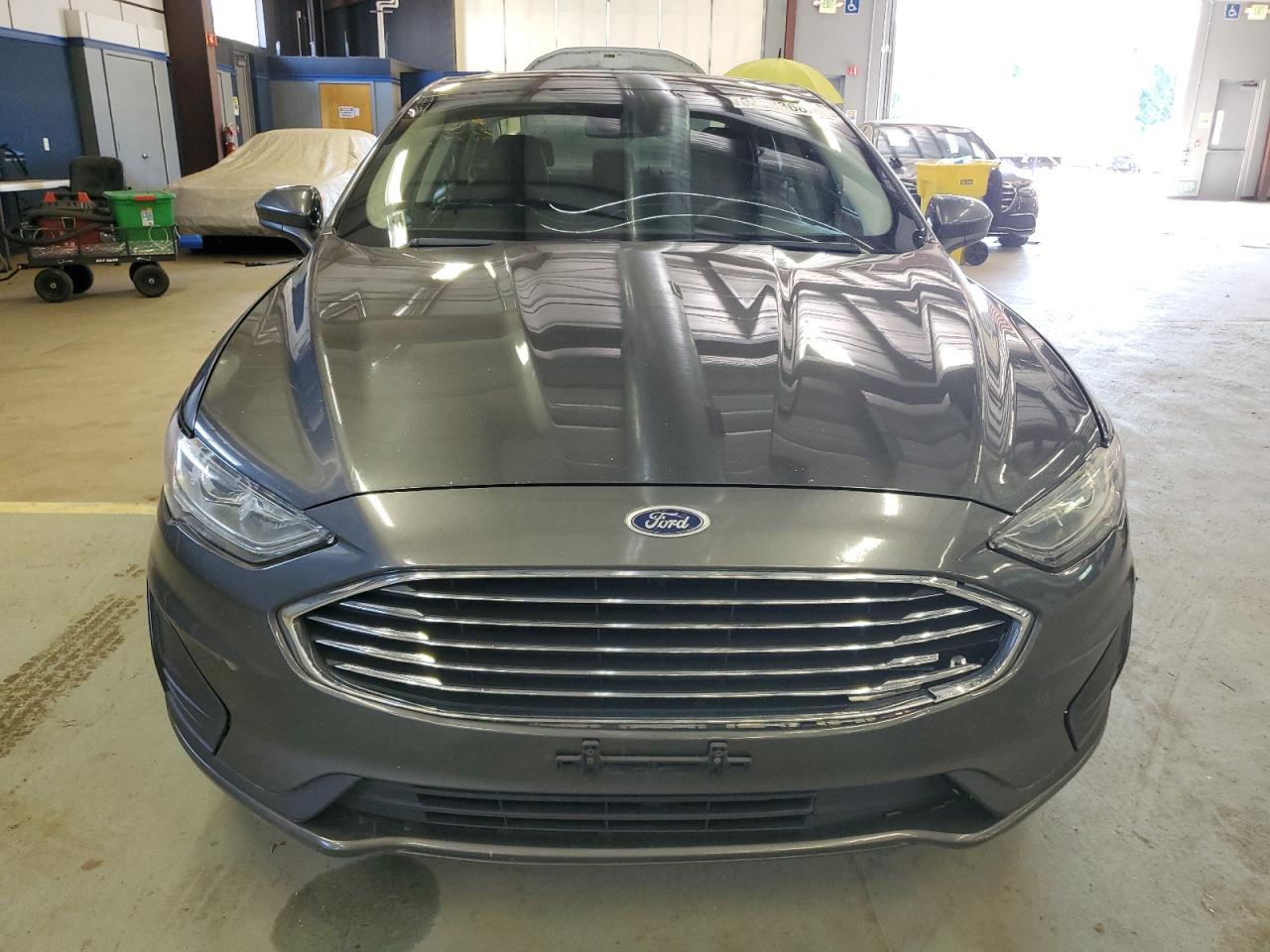 2019 Ford Fusion Se - Фото 5