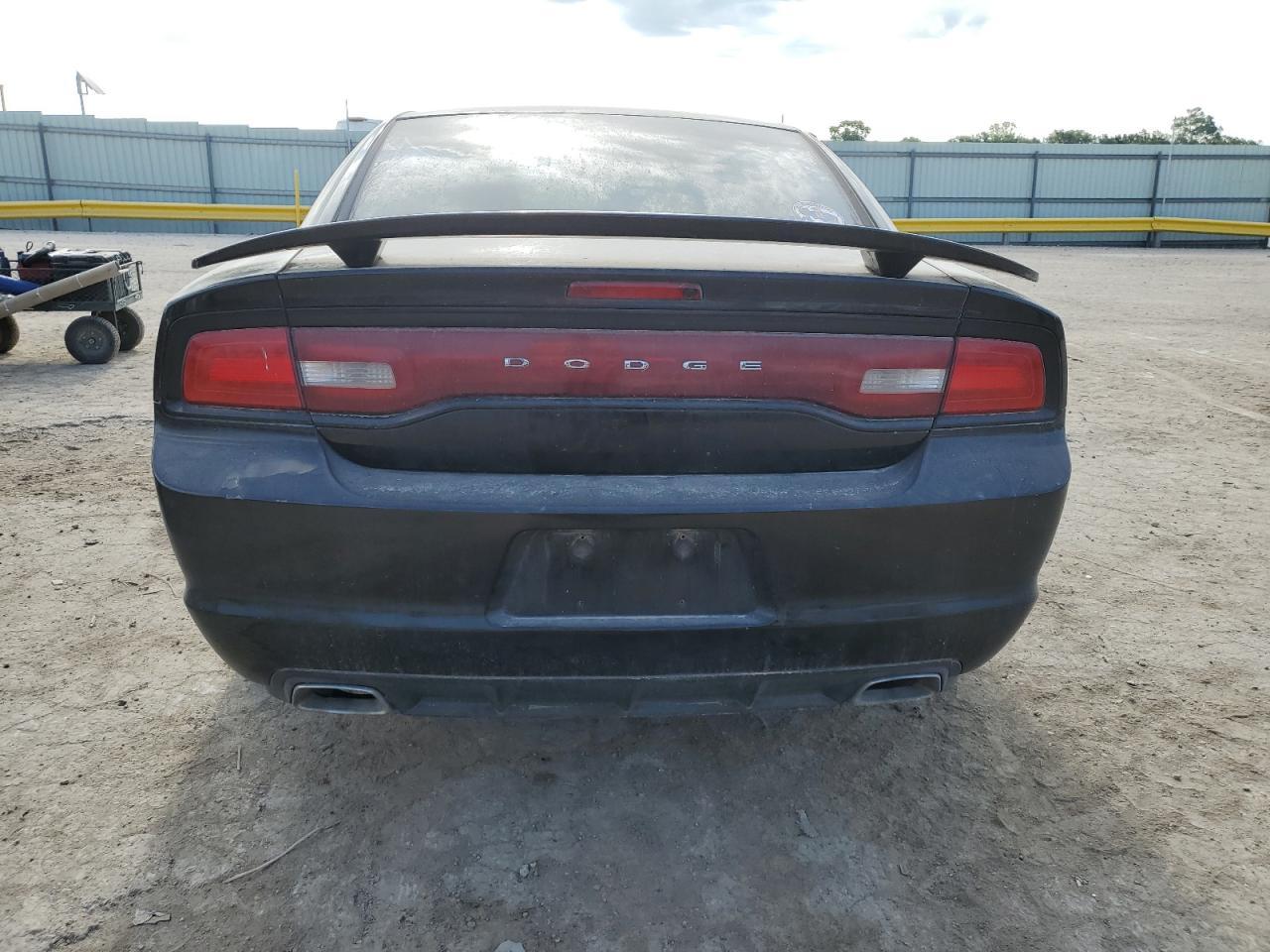 2014 Dodge Charger Se - Image 6