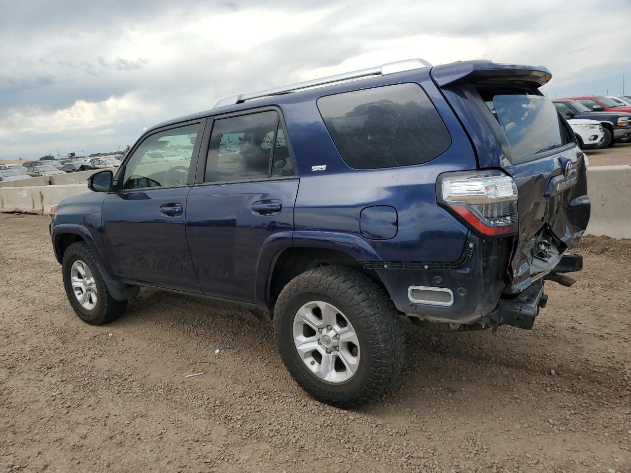 2017 Toyota 4Runner Sr5/Sr5 Premium - Image 2