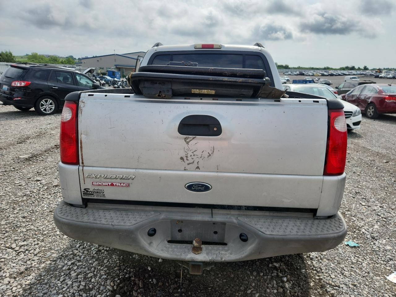 2002 Ford Explorer Sport Trac - Фото 6