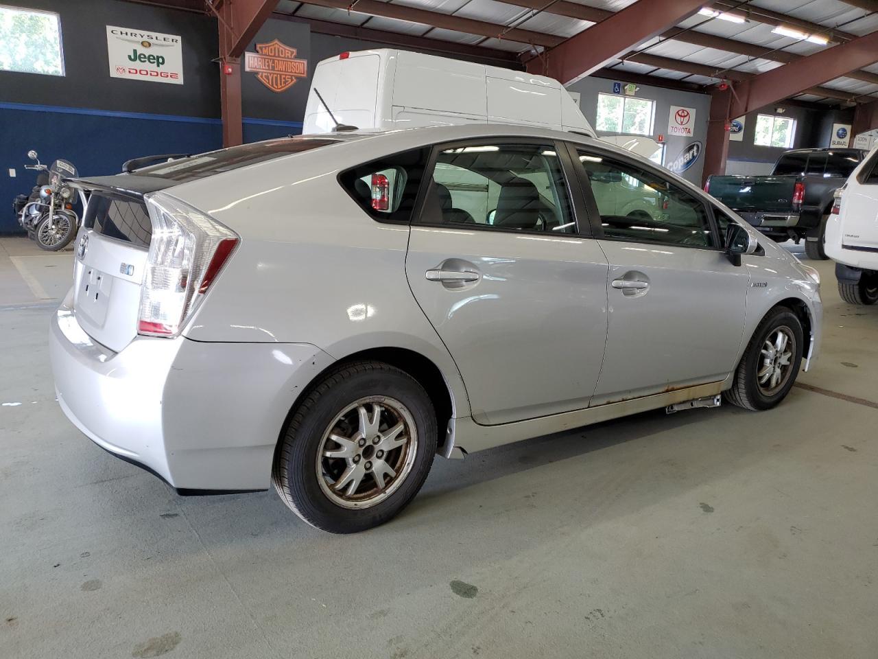 2010 Toyota Prius - Фото 3