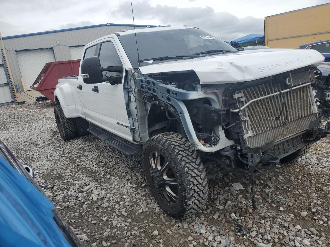 2022 Ford F350 Supe - Image 4