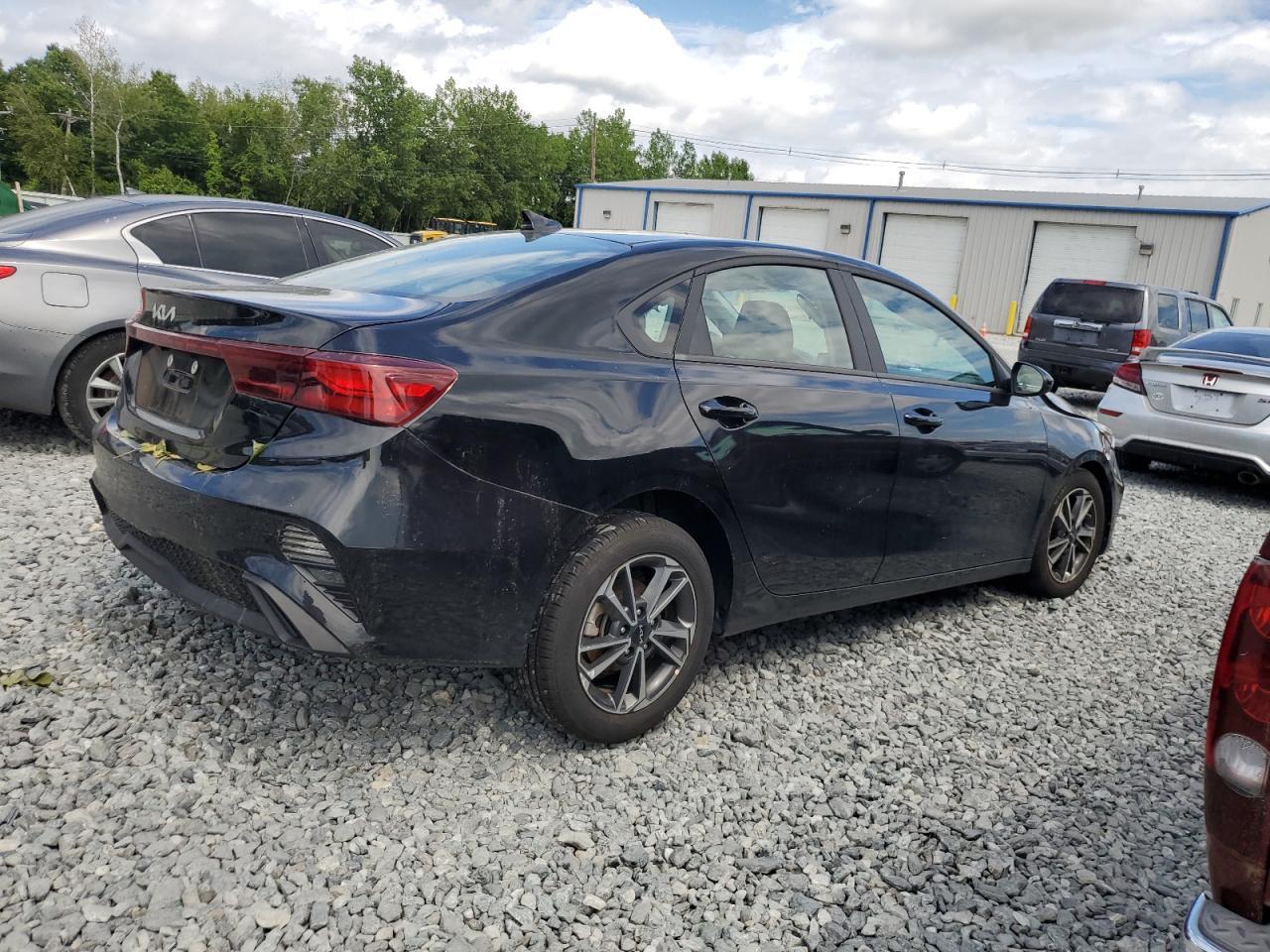 2024 Kia Forte Lx - Фото 3