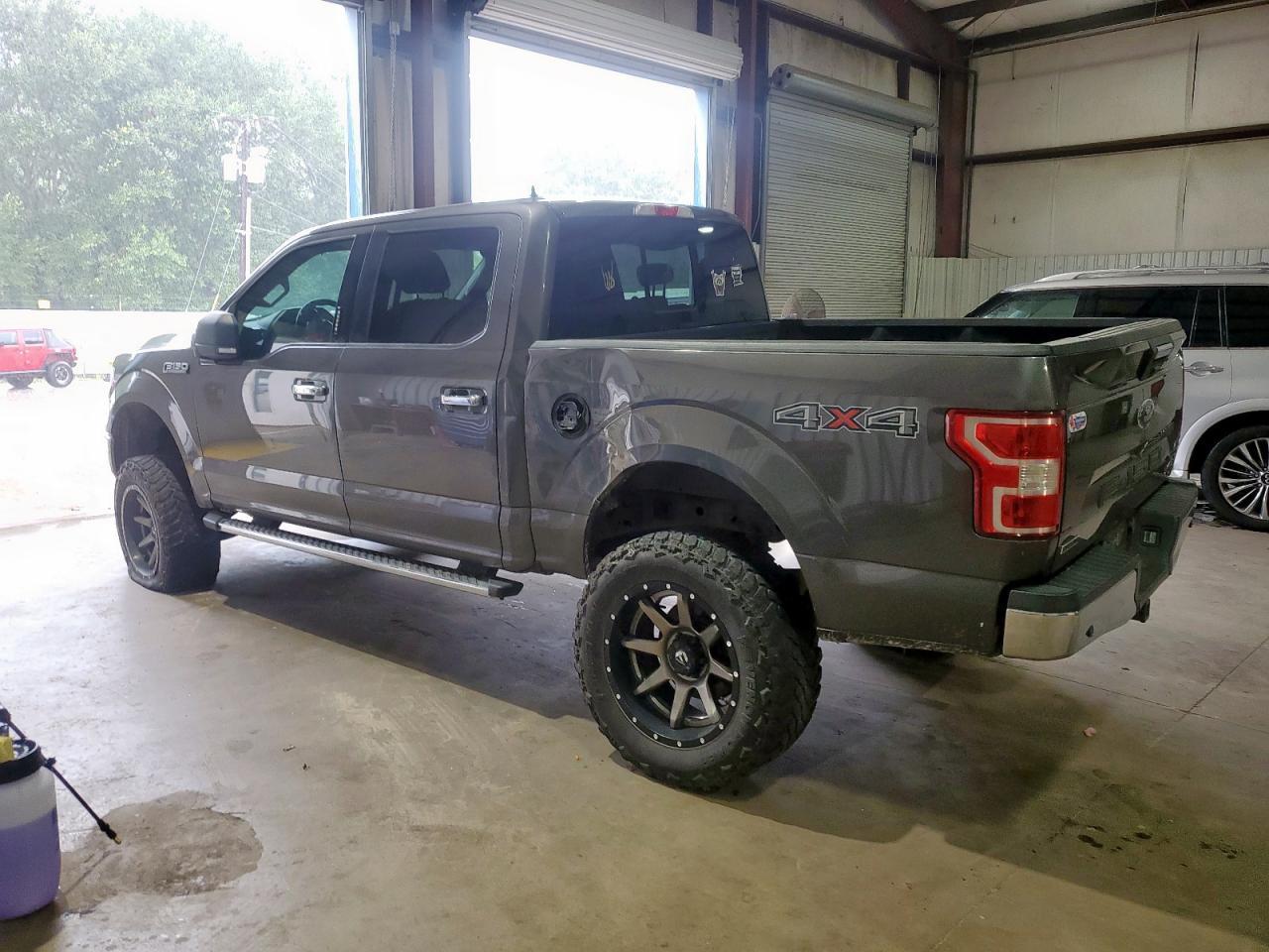 2018 Ford F150 Supercrew - Фото 2