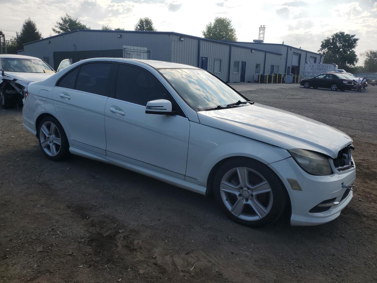 2011 Mercedes-Benz C 300 4Matic - Фото 4