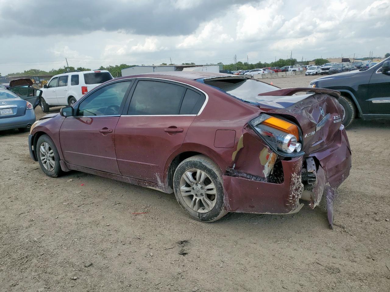 2011 Nissan Altima Base - Фото 2