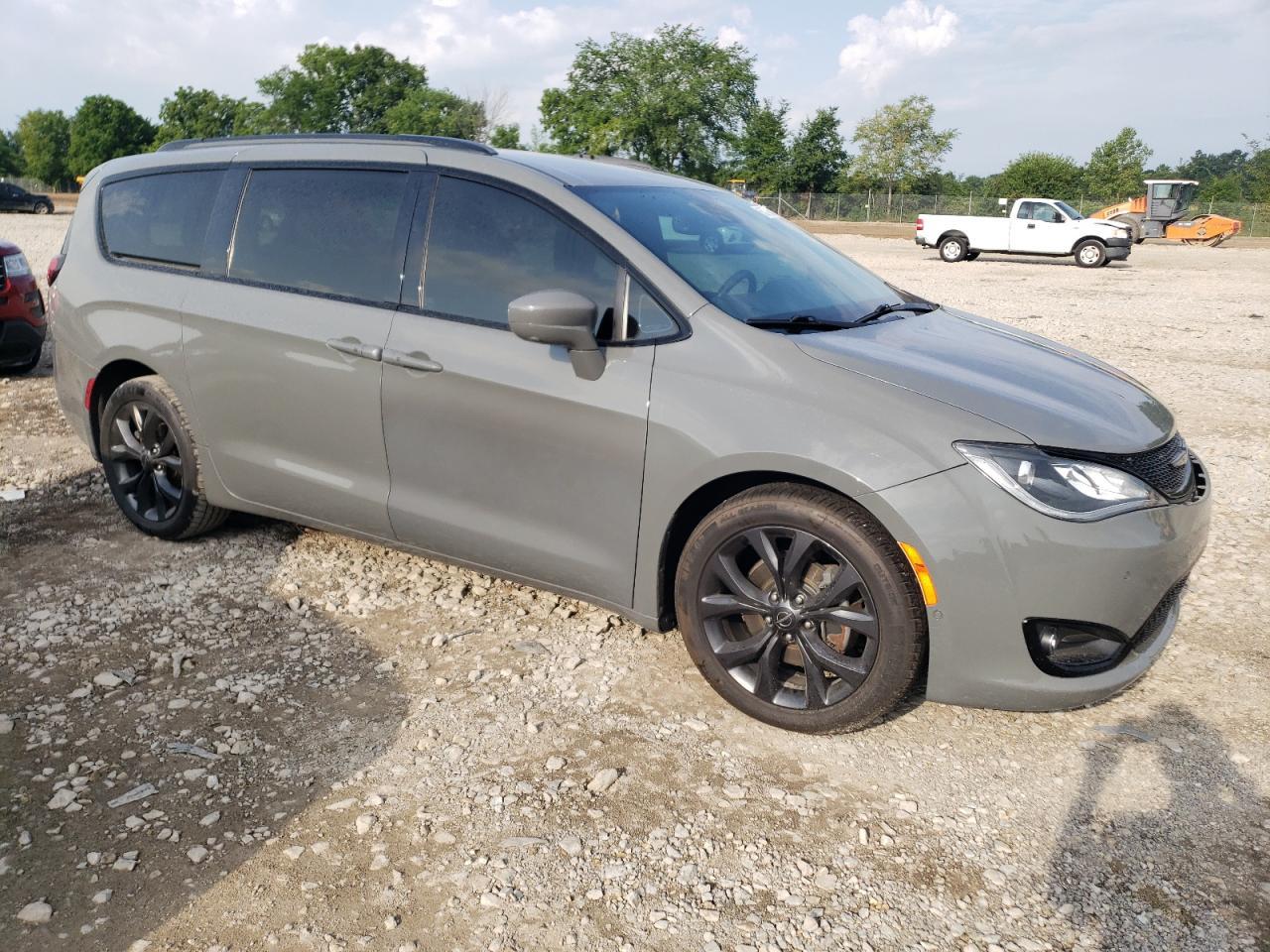 2020 Chrysler Pacifica Touring L Plus - Фото 4