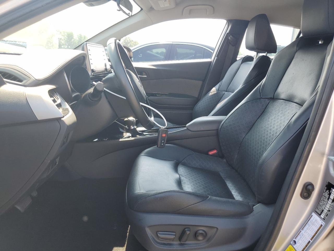 2020 Toyota C-Hr Xle - Фото 7