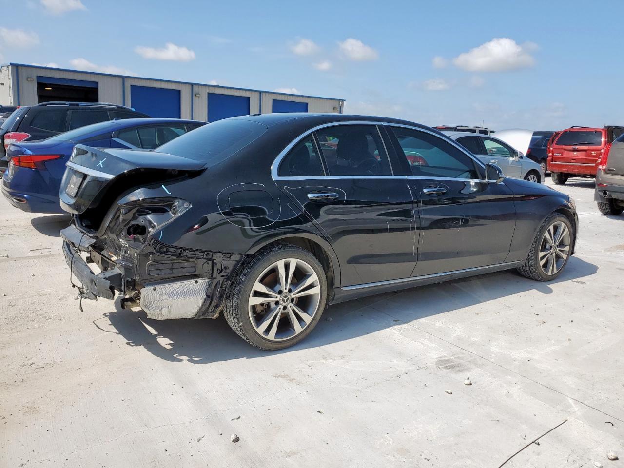2019 Mercedes-Benz C 300 - Фото 3