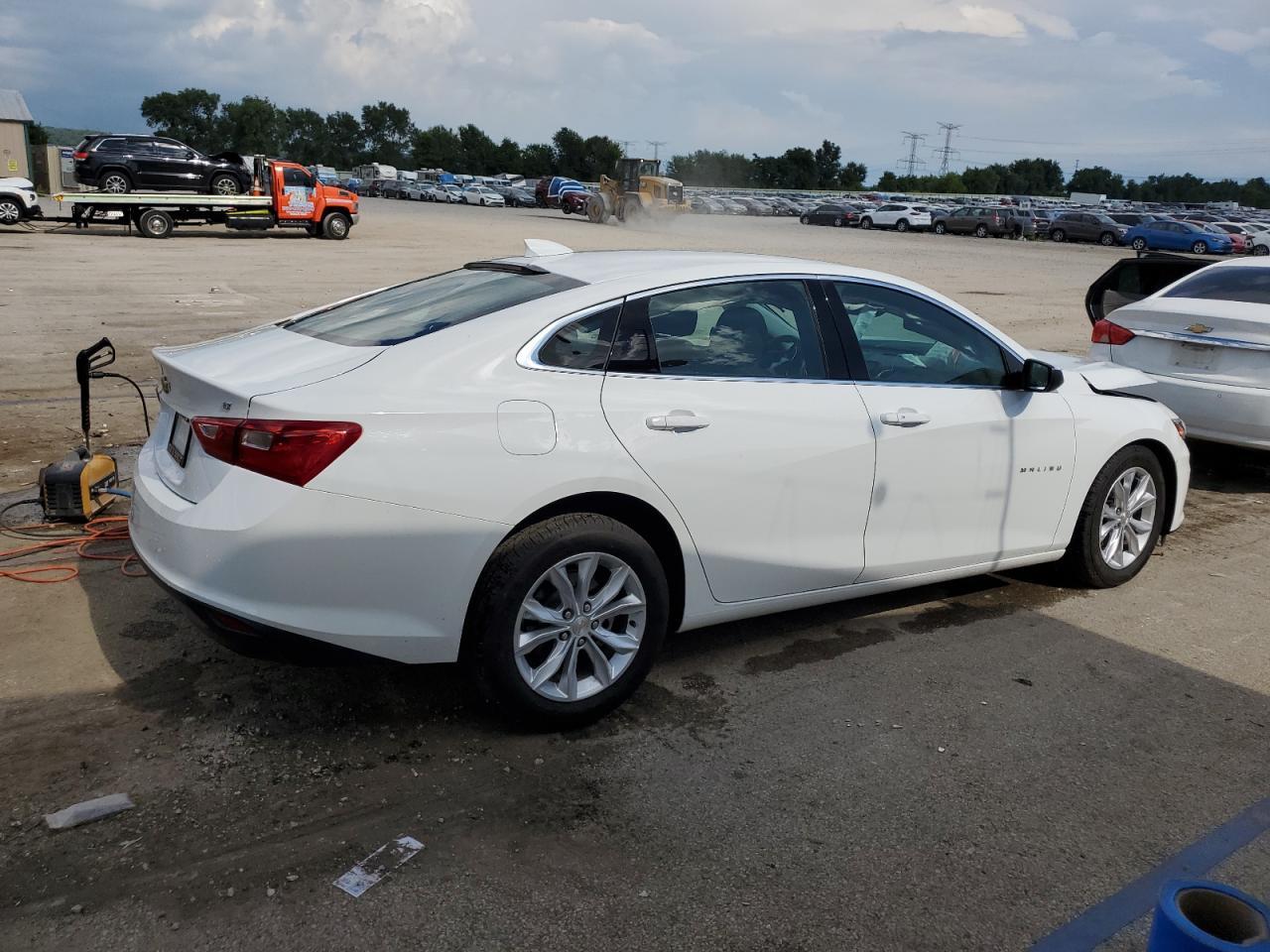 2023 Chevrolet Malibu Lt - Фото 3