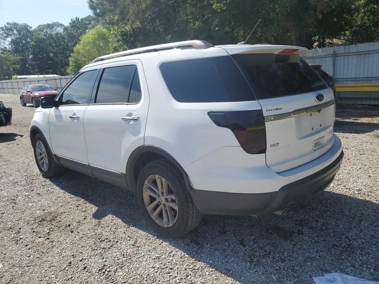 2015 Ford Explorer Xlt - Image 2