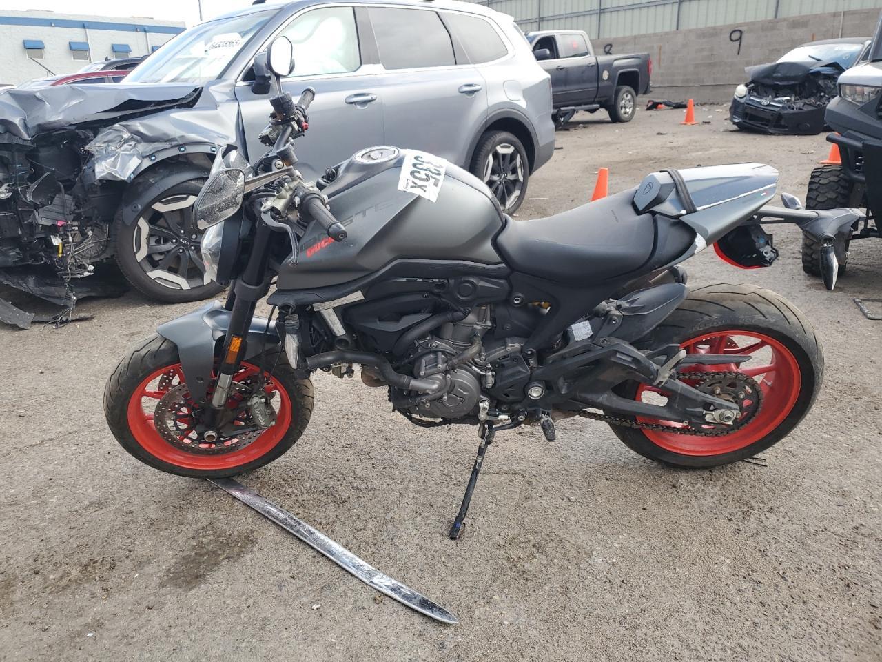 2023 Ducati Monster - Фото 3