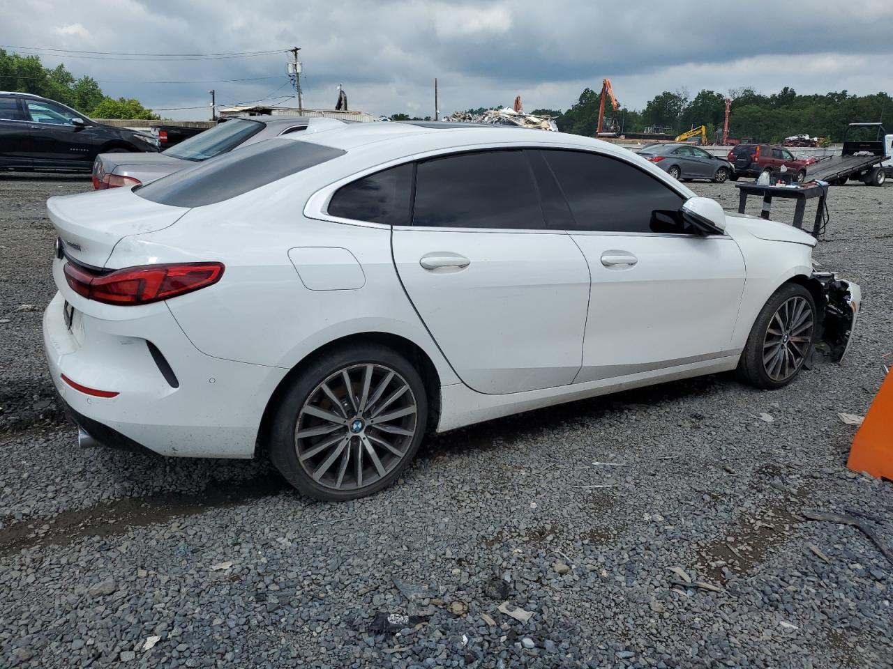 2021 BMW 228Xi - Фото 3