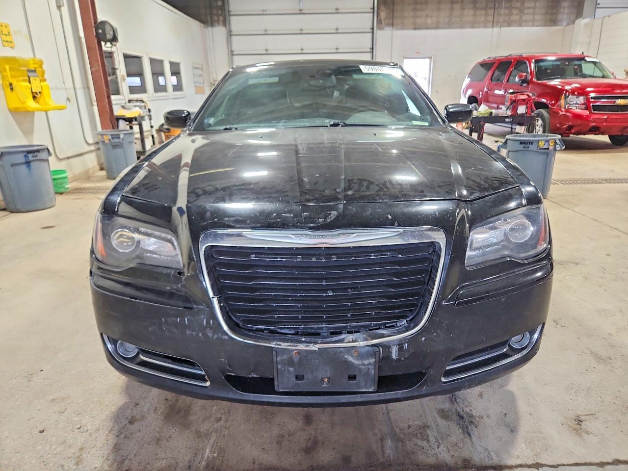 2012 Chrysler 300 - Фото 5
