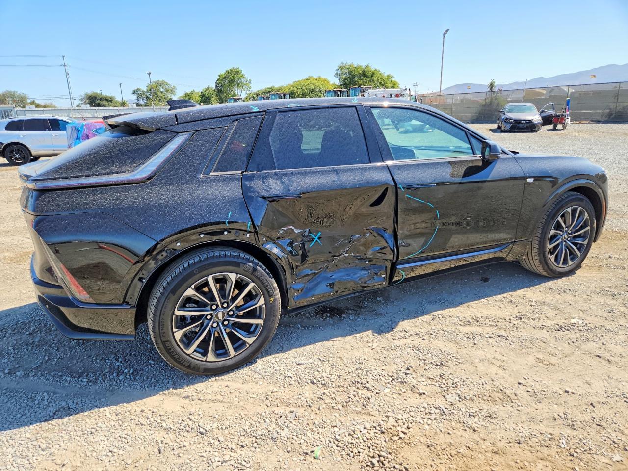 2025 Cadillac Lyriq Sport - Фото 3