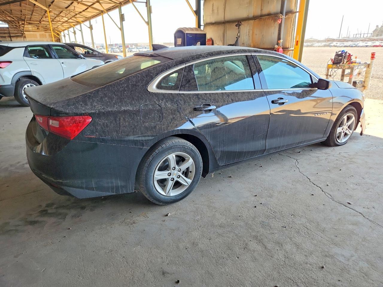 2022 Chevrolet Malibu Ls - Фото 3