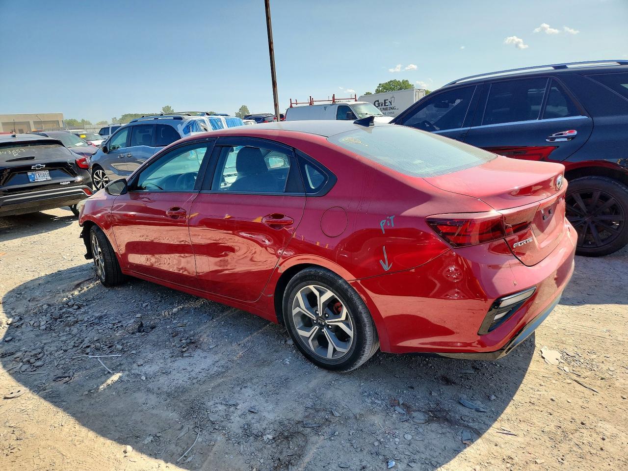 2020 Kia Forte Lxs - Фото 2