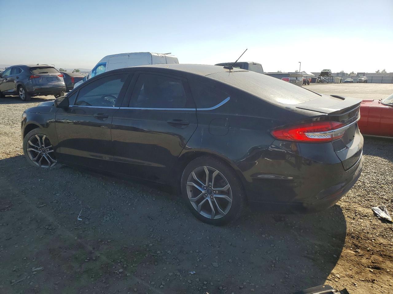 2017 Ford Fusion Se - Image 2