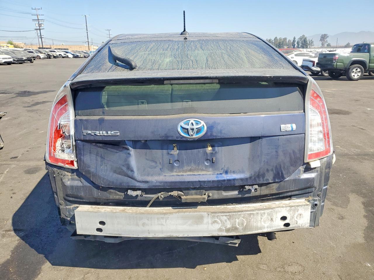 2014 Toyota Prius Three - Фото 6