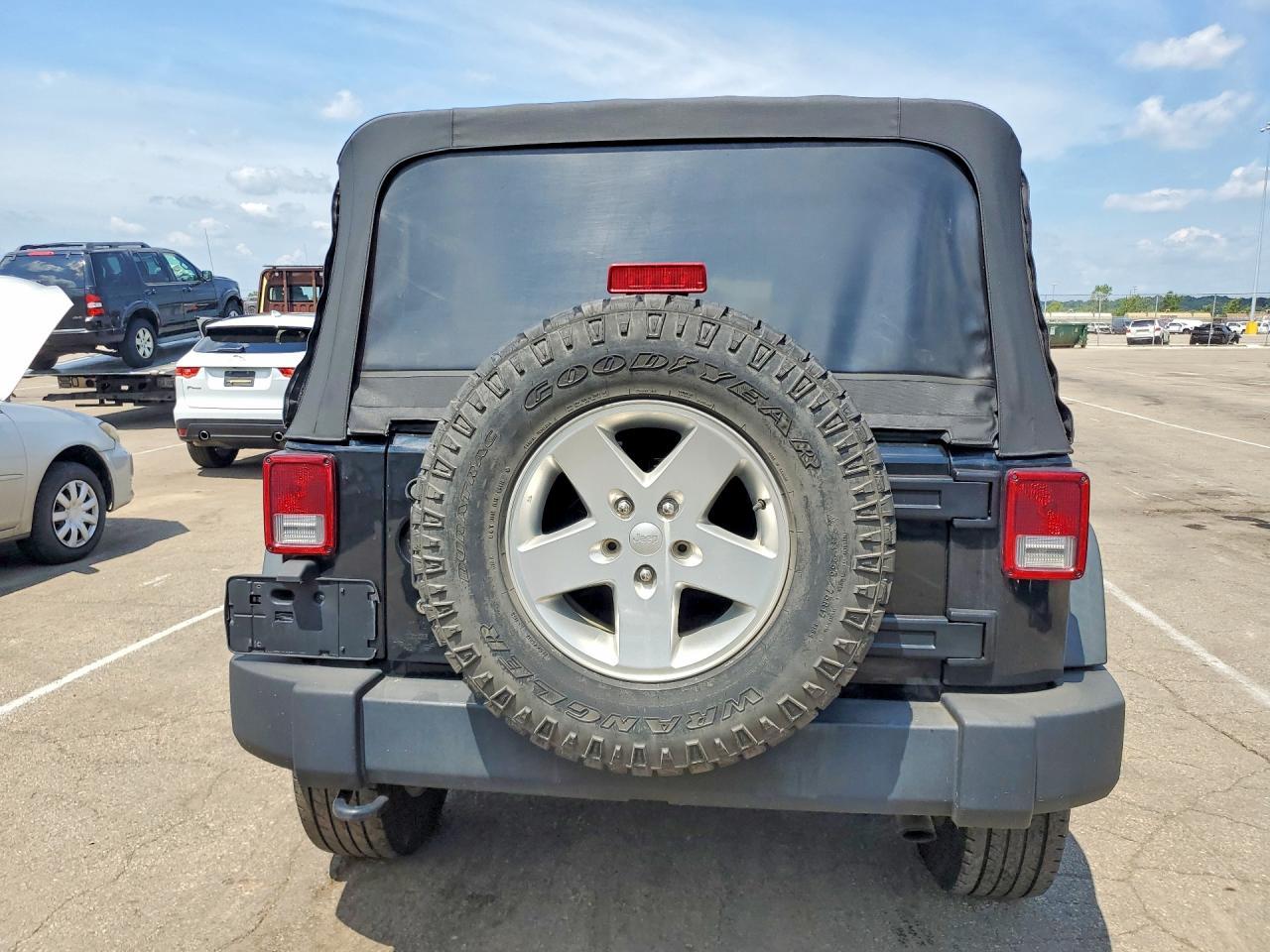 2014 Jeep Wrangler Unlimited Sport - Фото 6
